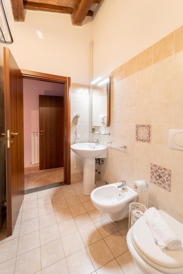 גואלדו טאדינו Albergo La Loggia Di San Martino מראה חיצוני תמונה