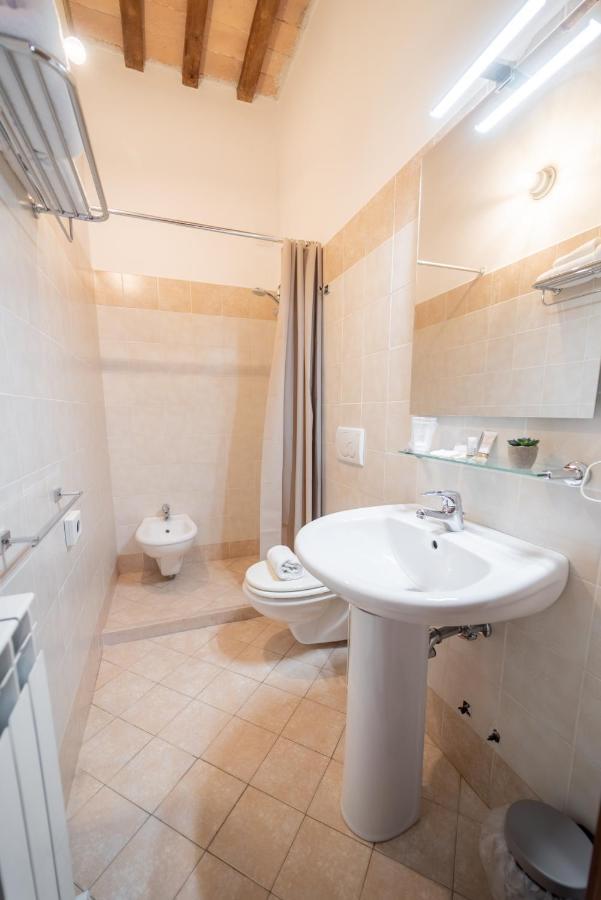 גואלדו טאדינו Albergo La Loggia Di San Martino מראה חיצוני תמונה