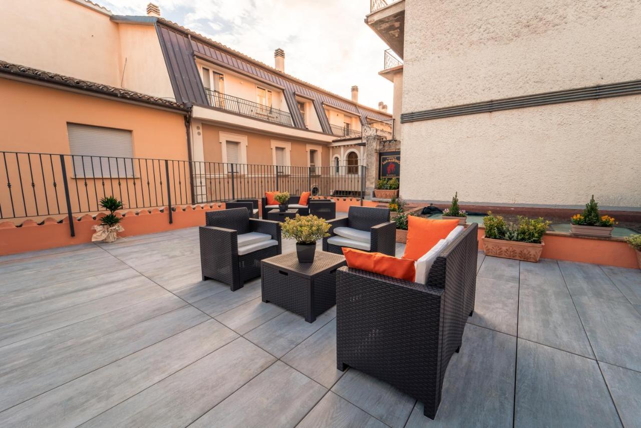 גואלדו טאדינו Albergo La Loggia Di San Martino מראה חיצוני תמונה