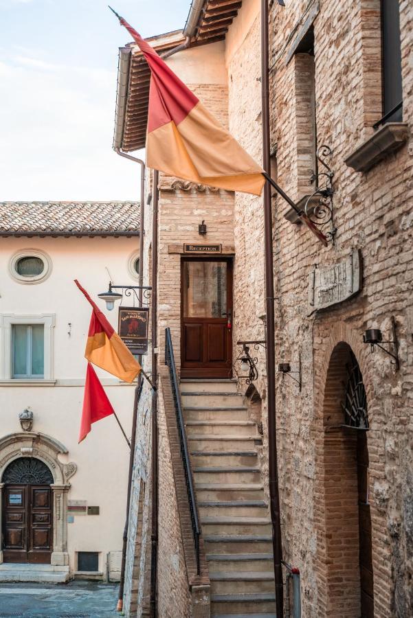 גואלדו טאדינו Albergo La Loggia Di San Martino מראה חיצוני תמונה