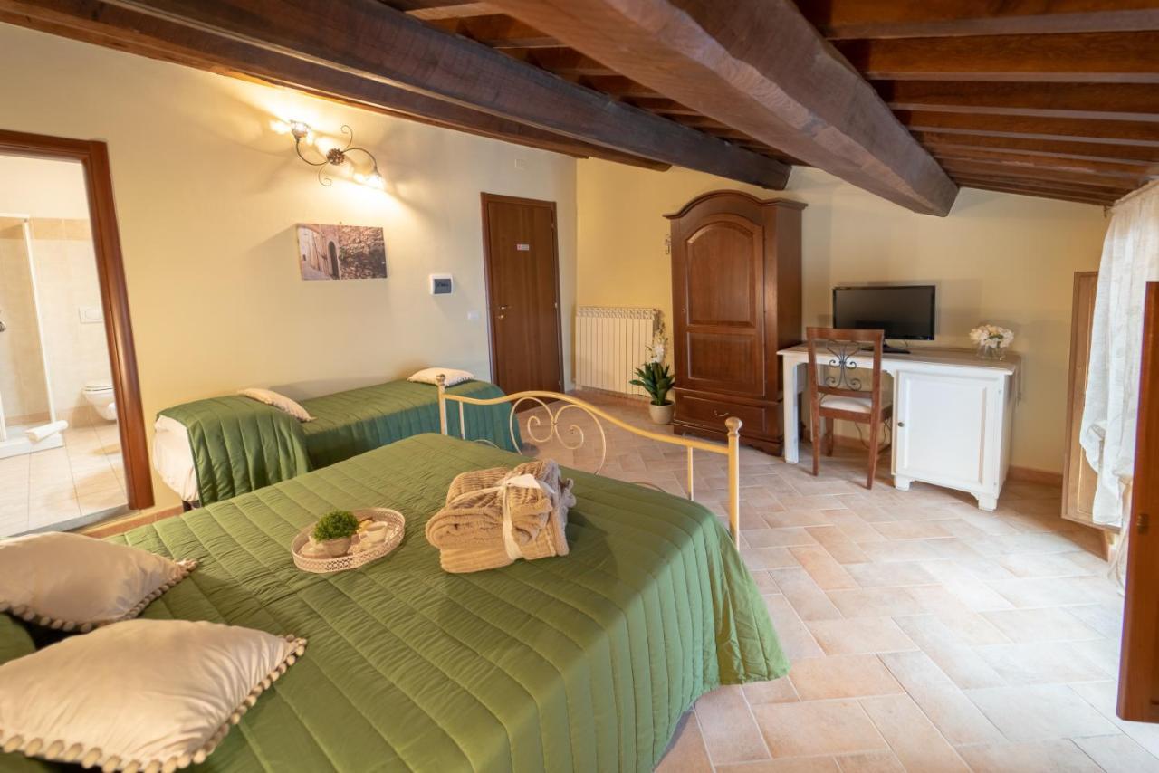 גואלדו טאדינו Albergo La Loggia Di San Martino מראה חיצוני תמונה