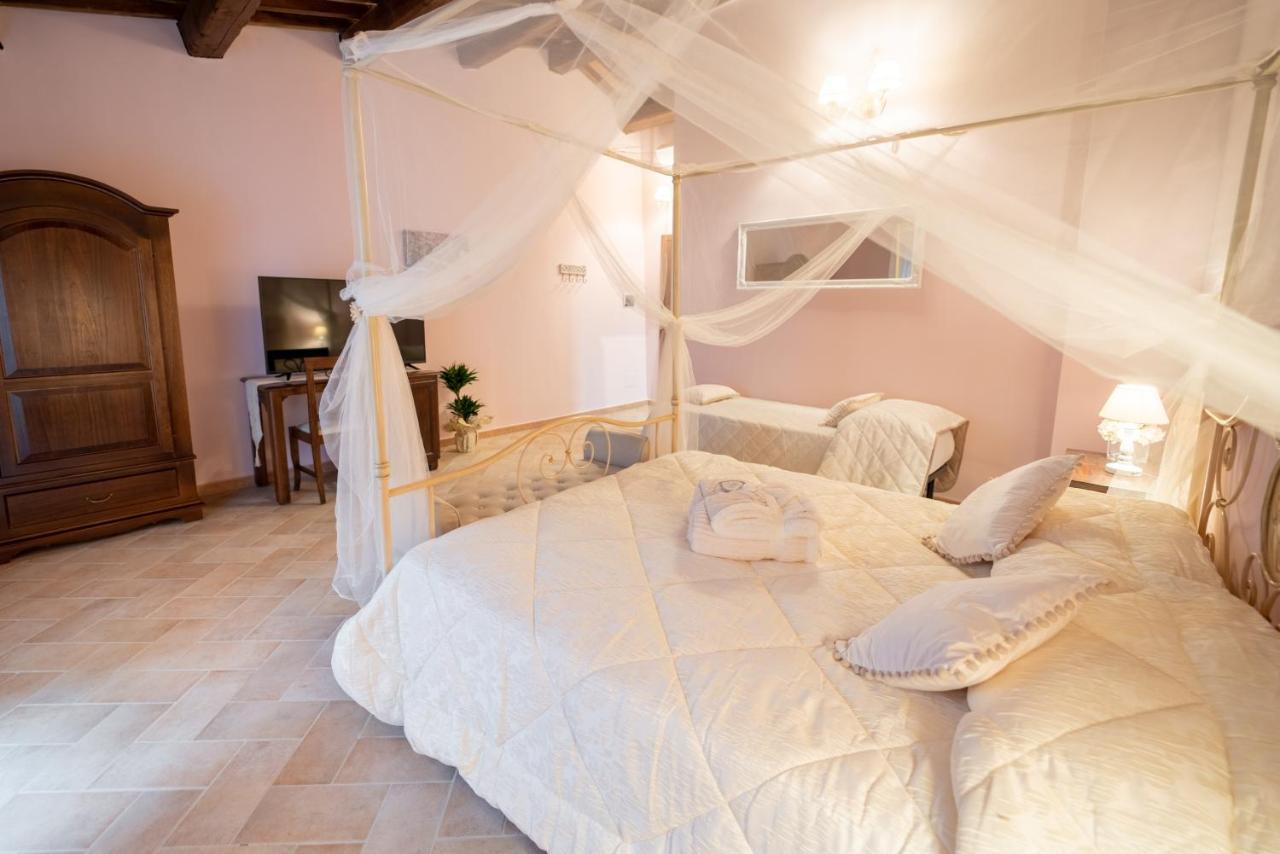 גואלדו טאדינו Albergo La Loggia Di San Martino מראה חיצוני תמונה