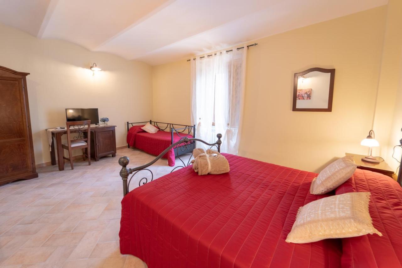 גואלדו טאדינו Albergo La Loggia Di San Martino מראה חיצוני תמונה