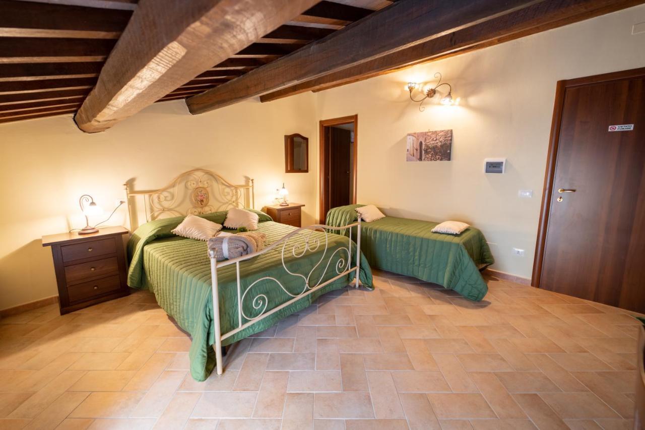 גואלדו טאדינו Albergo La Loggia Di San Martino מראה חיצוני תמונה