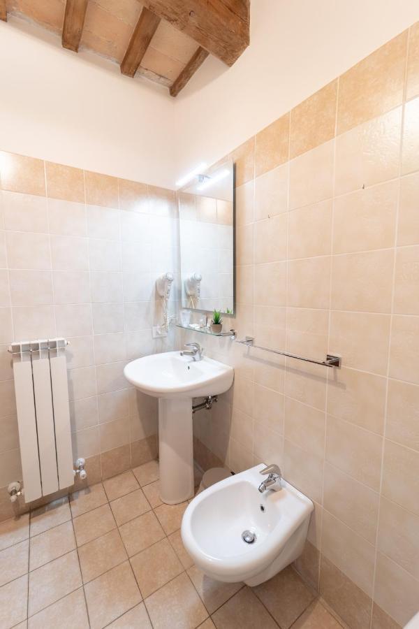 גואלדו טאדינו Albergo La Loggia Di San Martino מראה חיצוני תמונה