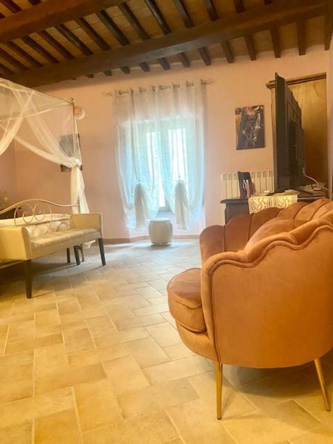 גואלדו טאדינו Albergo La Loggia Di San Martino מראה חיצוני תמונה